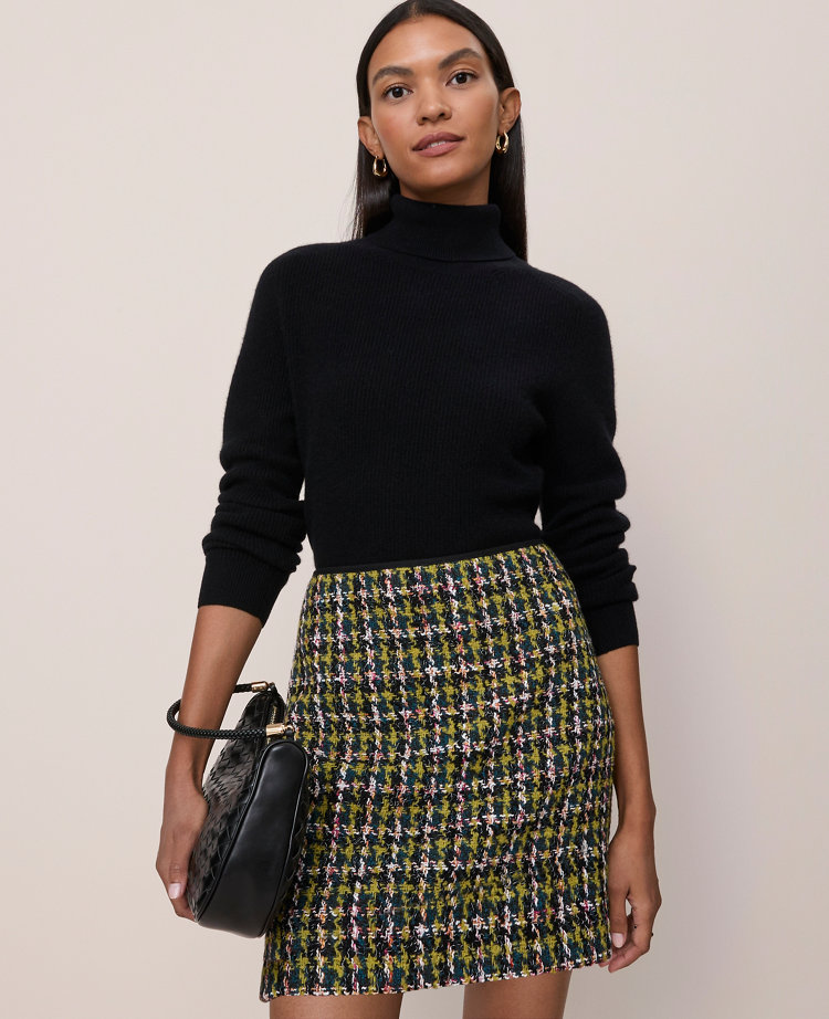 Cashmere Ribbed Turtleneck Sweater