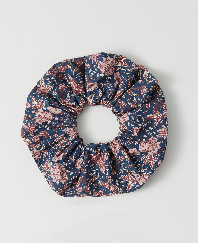 Weekend Collection Floral Scrunchie Set