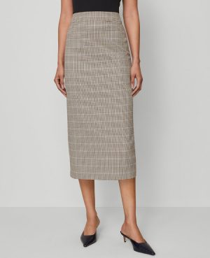 The Clean Pencil Skirt in Plaid