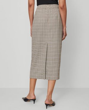 The Clean Pencil Skirt in Plaid
