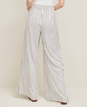 The Side-Zip Wide-Leg Pant in Twill